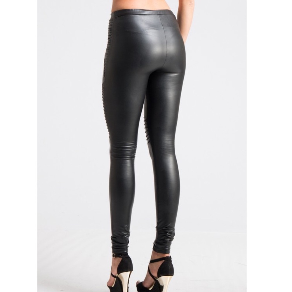 🍂 Faux Leather Moto Leggings - Picture 5 of 8
